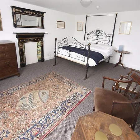 Captain's View Apartment *